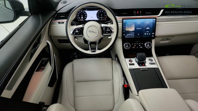 Used 2025 Jaguar F-PACE R-Dynamic S AWD/4WD image 57