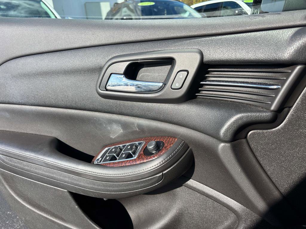 Used 2013 Chevrolet Malibu LT image 12