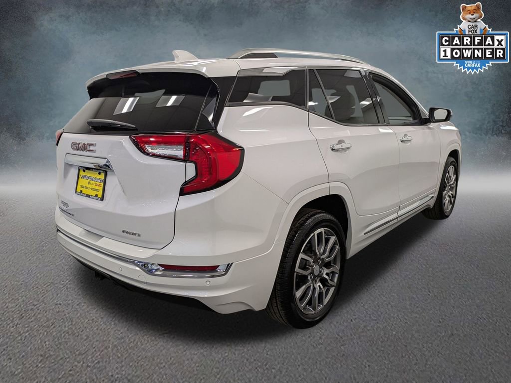Used 2023 GMC Terrain Denali w/ Denali Premium Package image 4