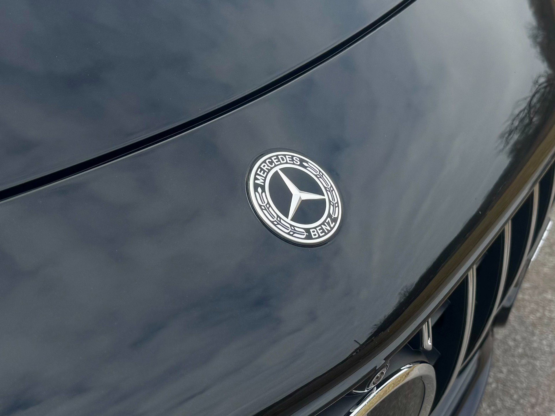 Used 2022 Mercedes-Benz SL 63 AMG 4MATIC w/ Driver Assistance Package image 53