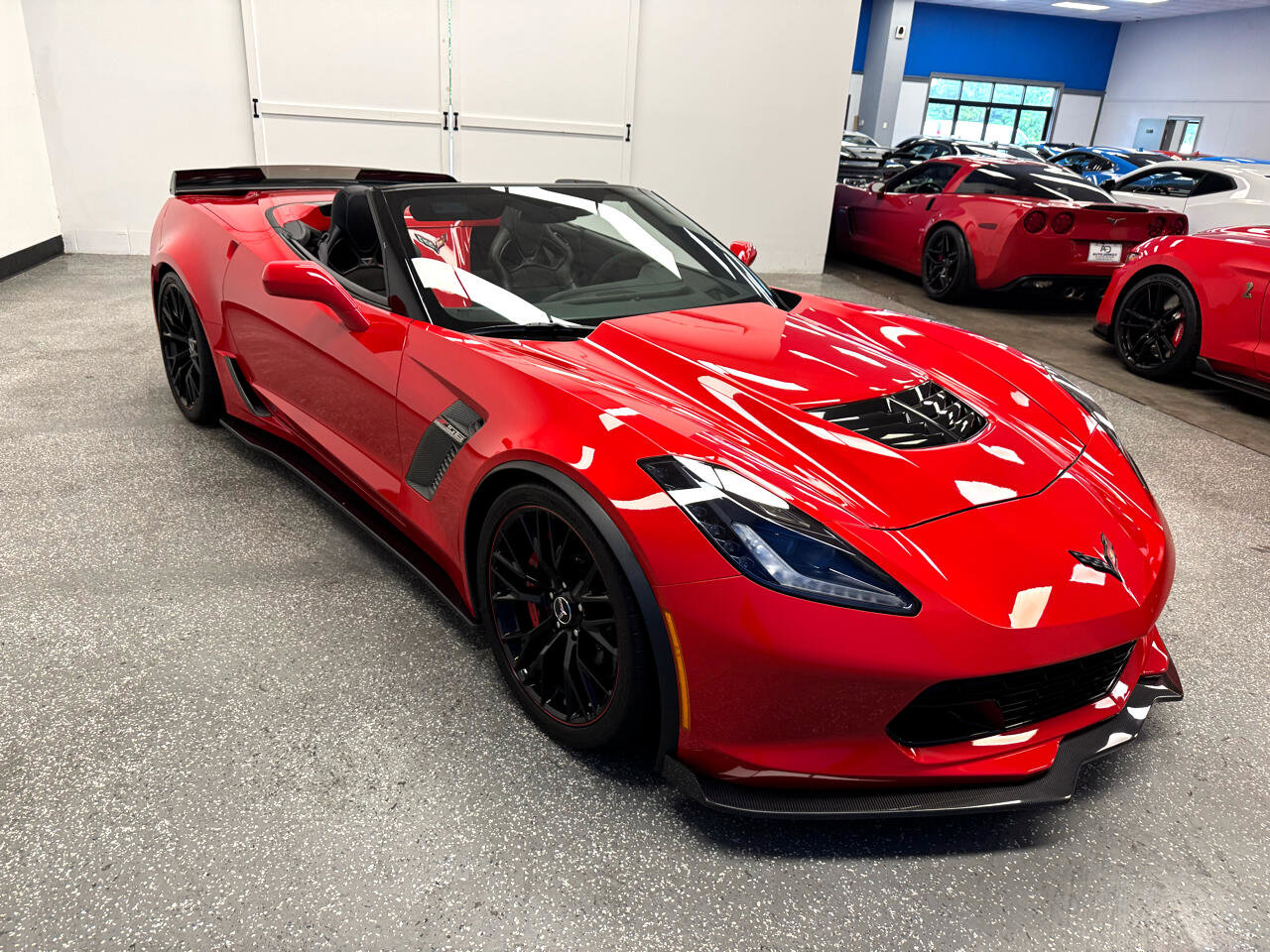 Used 2015 Chevrolet Corvette Z06 w/ 3LZ Preferred Equipment Group image 5