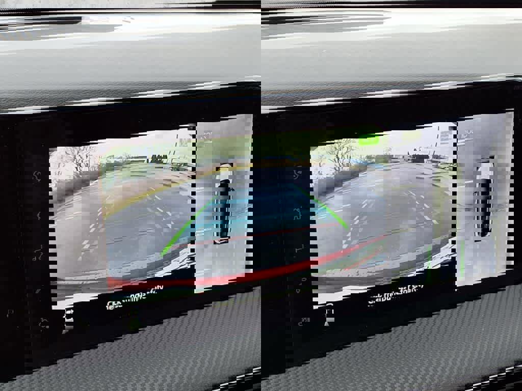 New 2025 Nissan Kicks SR image 17