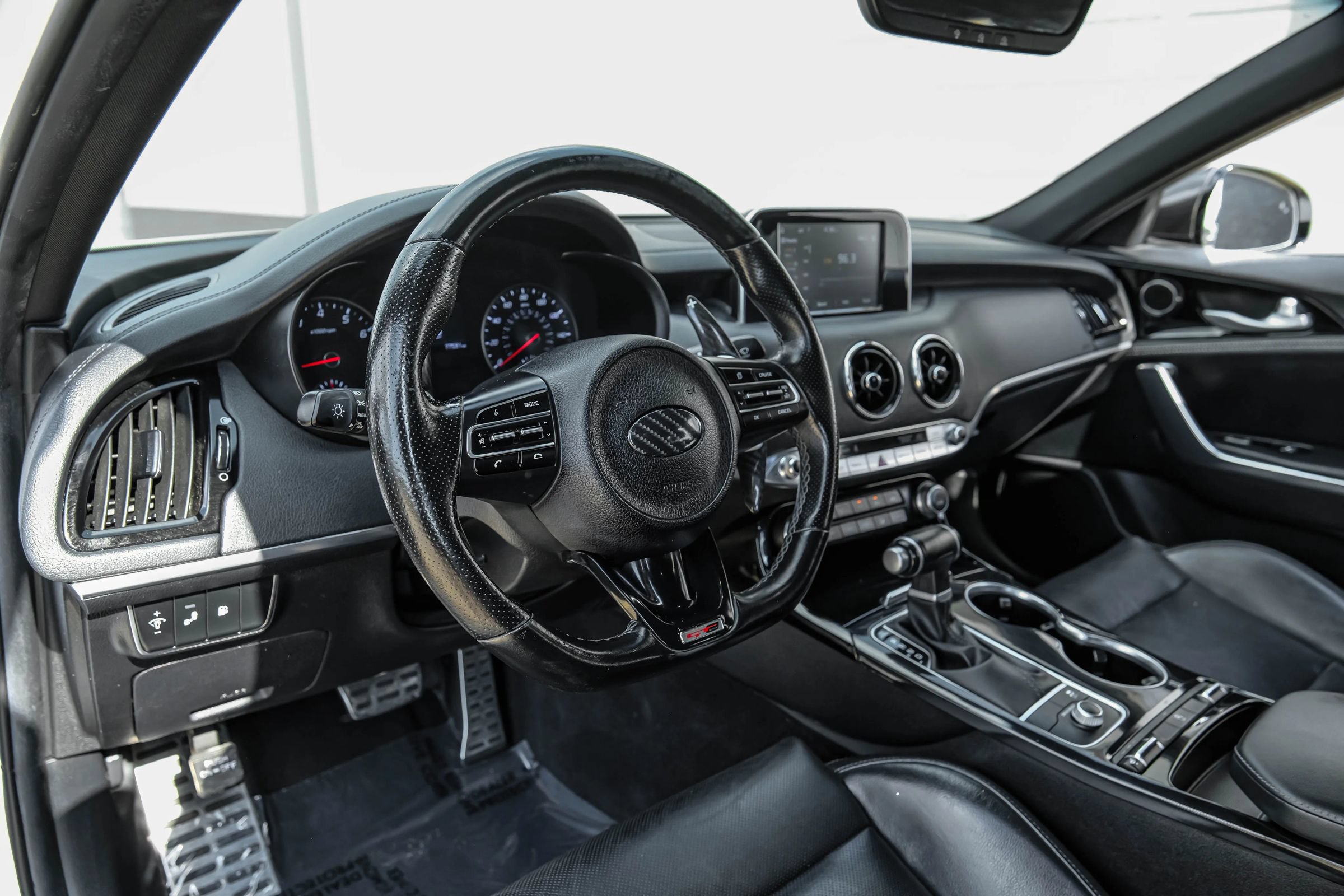 Used 2021 Kia Stinger GT-Line RWD image 3