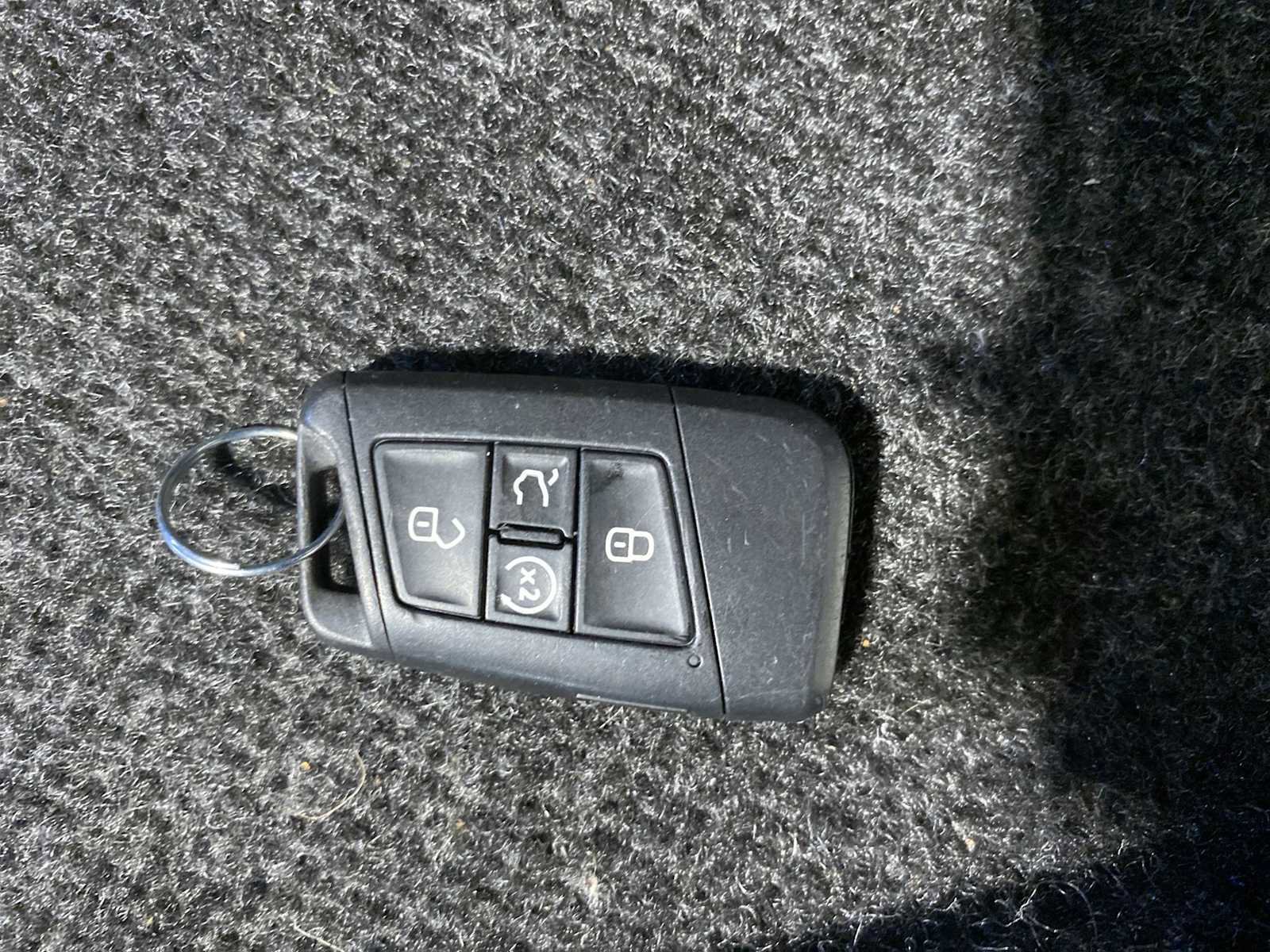 Used 2024 Volkswagen Tiguan SE R-Line AWD/4WD image 20