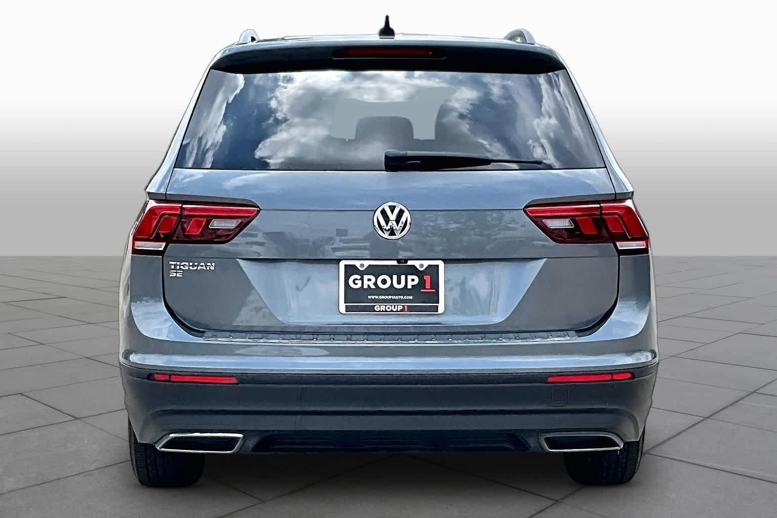 Used 2019 Volkswagen Tiguan SE w/ Panoramic Sunroof Package FWD image 5