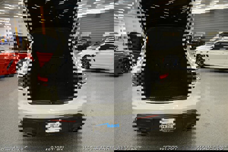 Used 2023 Porsche Macan image 37