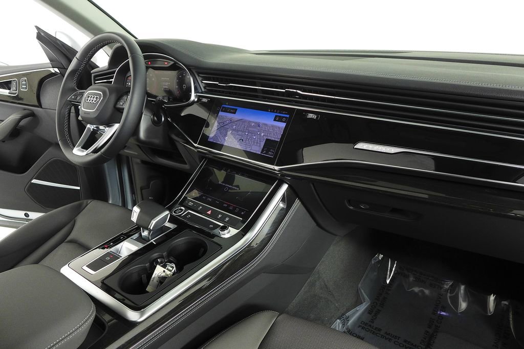 Used 2024 Audi Q8 Premium Plus w/ Premium Plus Package AWD/4WD image 13