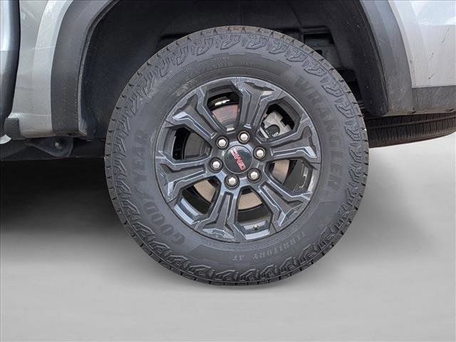 Used 2024 GMC Canyon Elevation w/ Elevation Premium Package AWD/4WD image 9