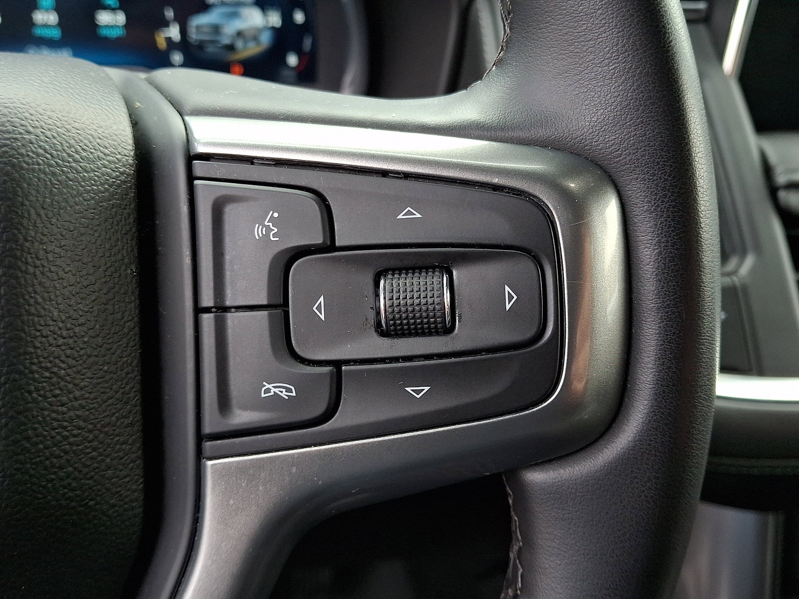 Certified 2024 Chevrolet Suburban LT image 23