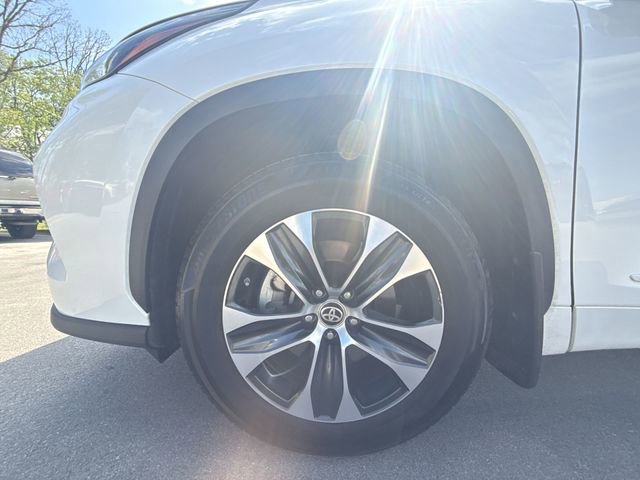 Used 2021 Toyota Highlander XLE image 10