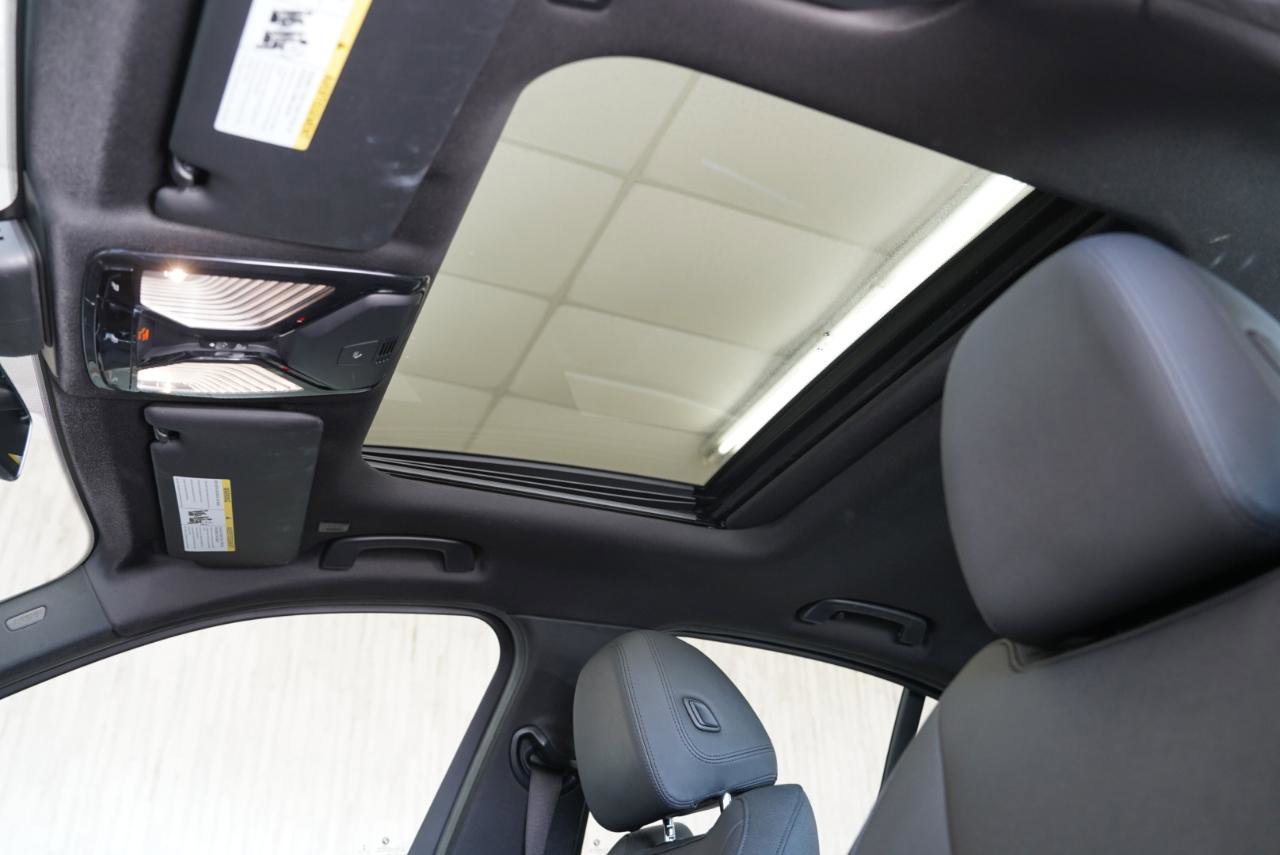 Used 2020 BMW 330i xDrive 330i xDrive Sedan North Americ w/ Convenience Package image 24