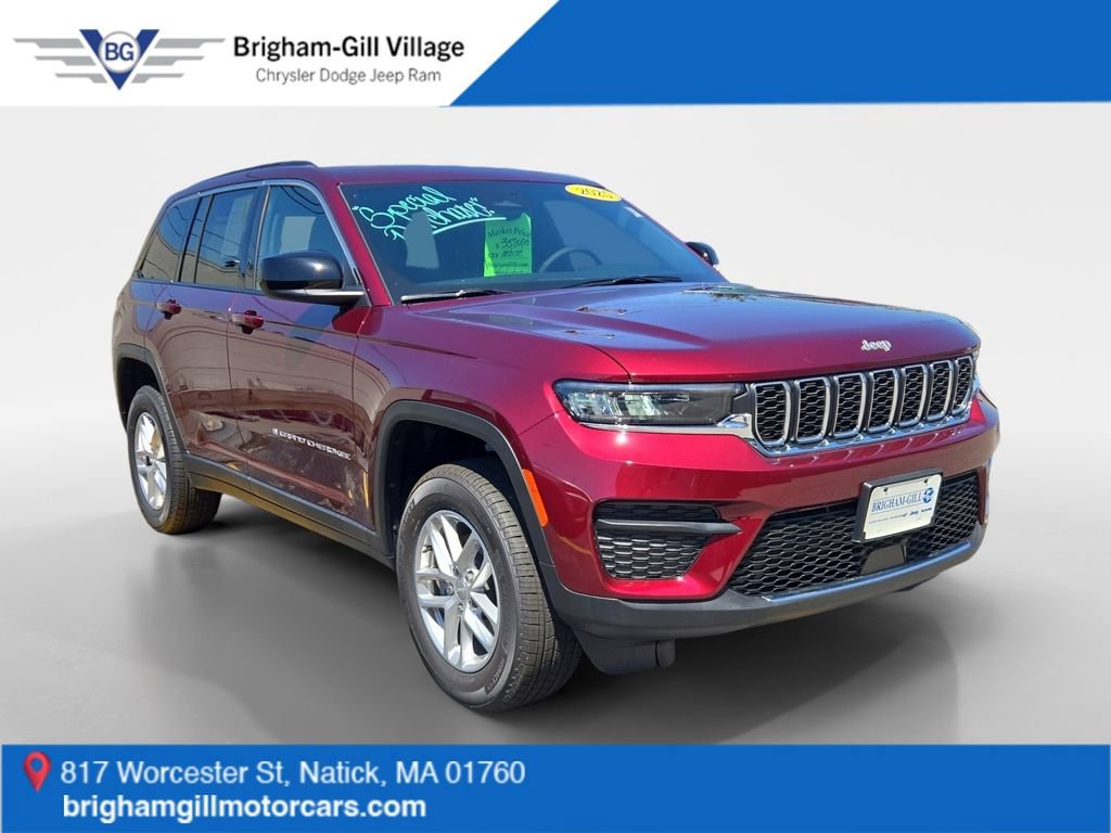 Used 2025 Jeep Grand Cherokee Laredo X w/ Luxury Tech Group I AWD/4WD image 1