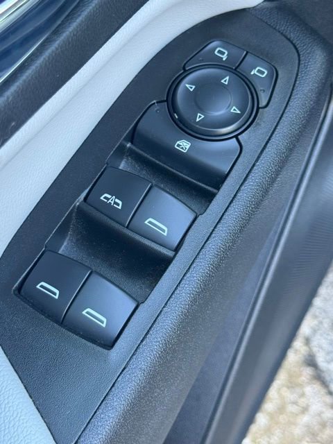 Used 2021 Chevrolet Equinox LS w/ LS Convenience Package image 16