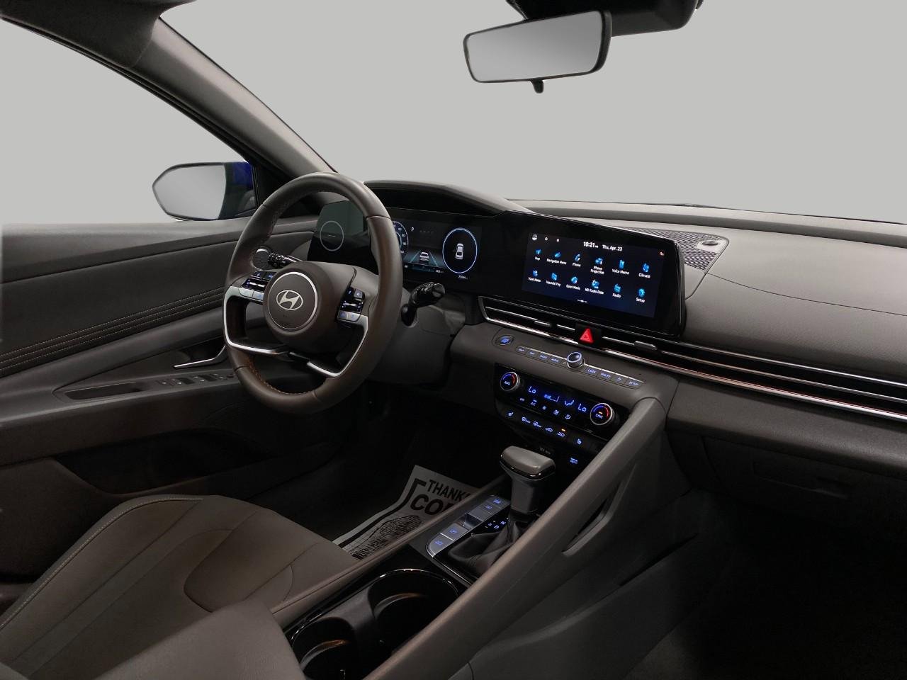 Certified 2025 Hyundai Elantra SEL FWD image 18