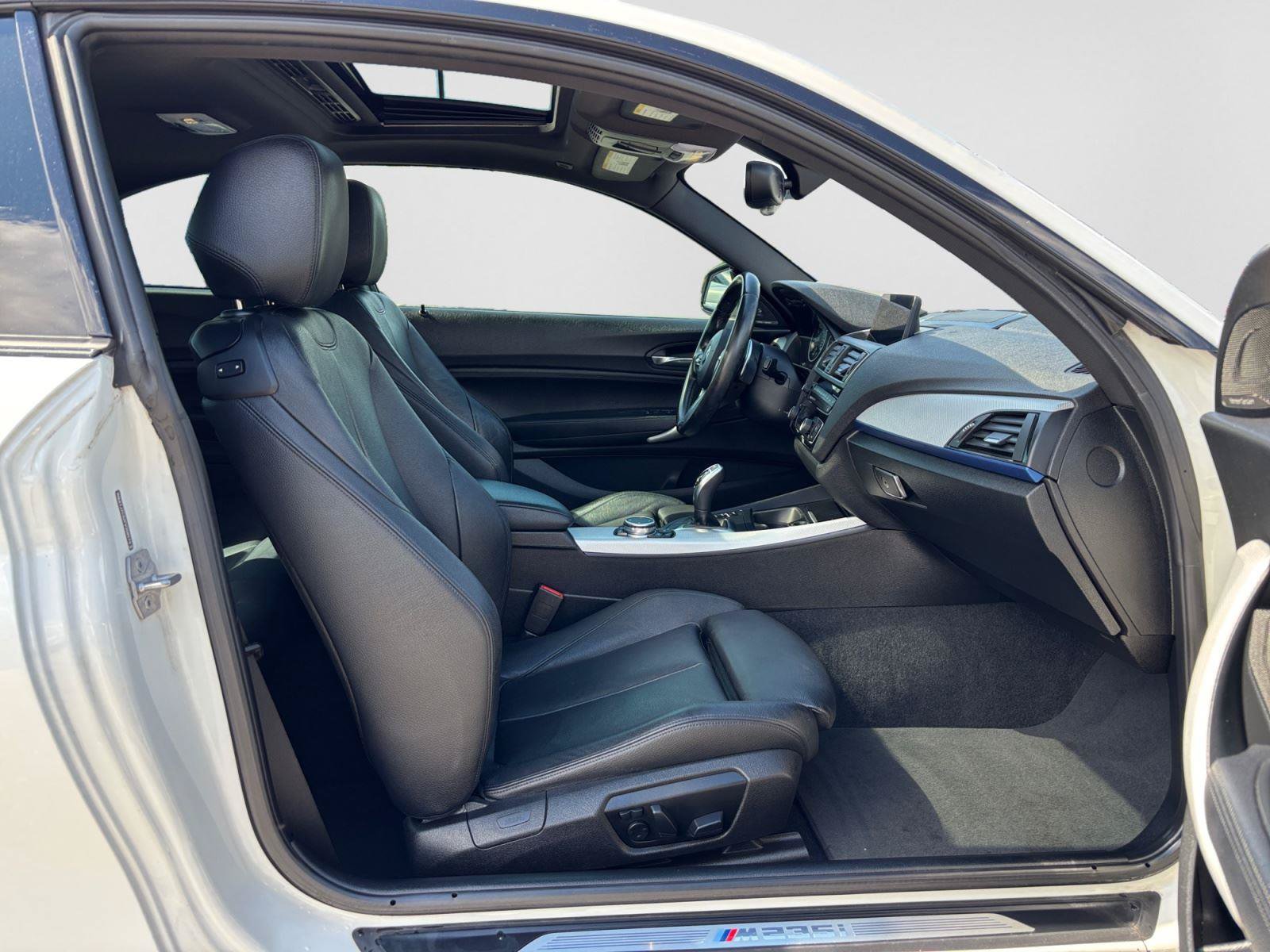 Used 2015 BMW M235i Coupe w/ Premium Package RWD image 15