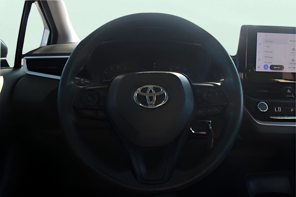 Used 2025 Toyota Corolla LE image 33