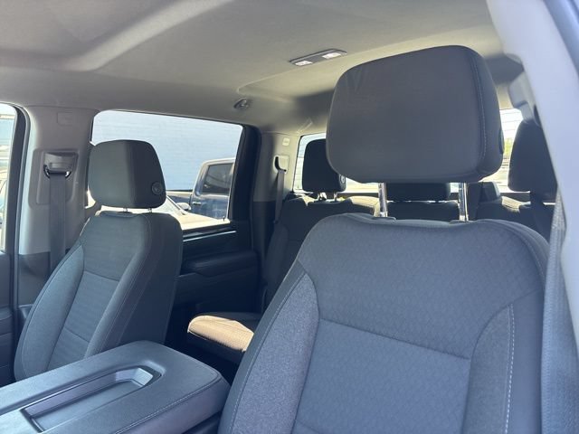 Used 2025 Chevrolet Silverado 2500 LT w/ Convenience Package AWD/4WD image 7