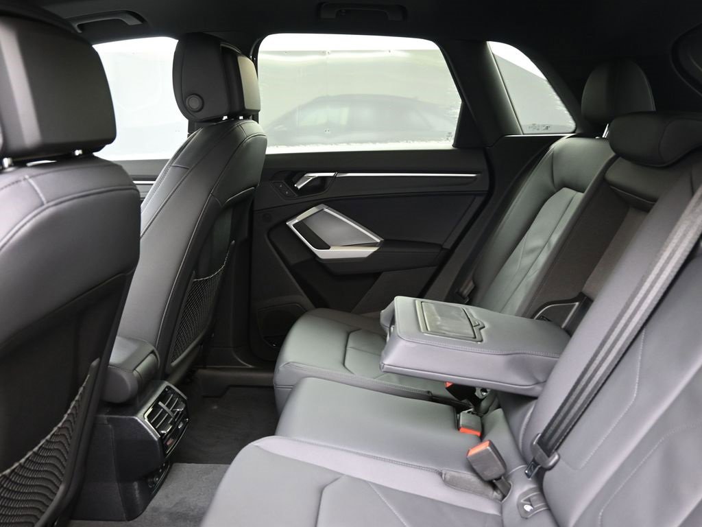 New 2025 Audi Q3 2.0T Premium image 18