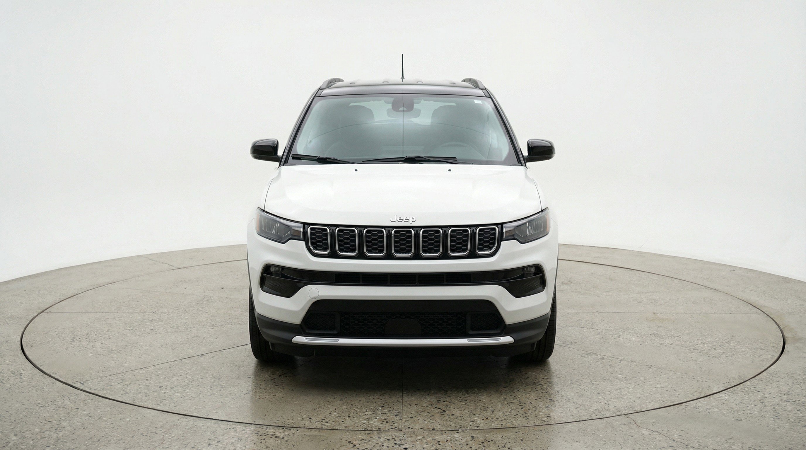 Used 2025 Jeep Compass Limited AWD/4WD image 2