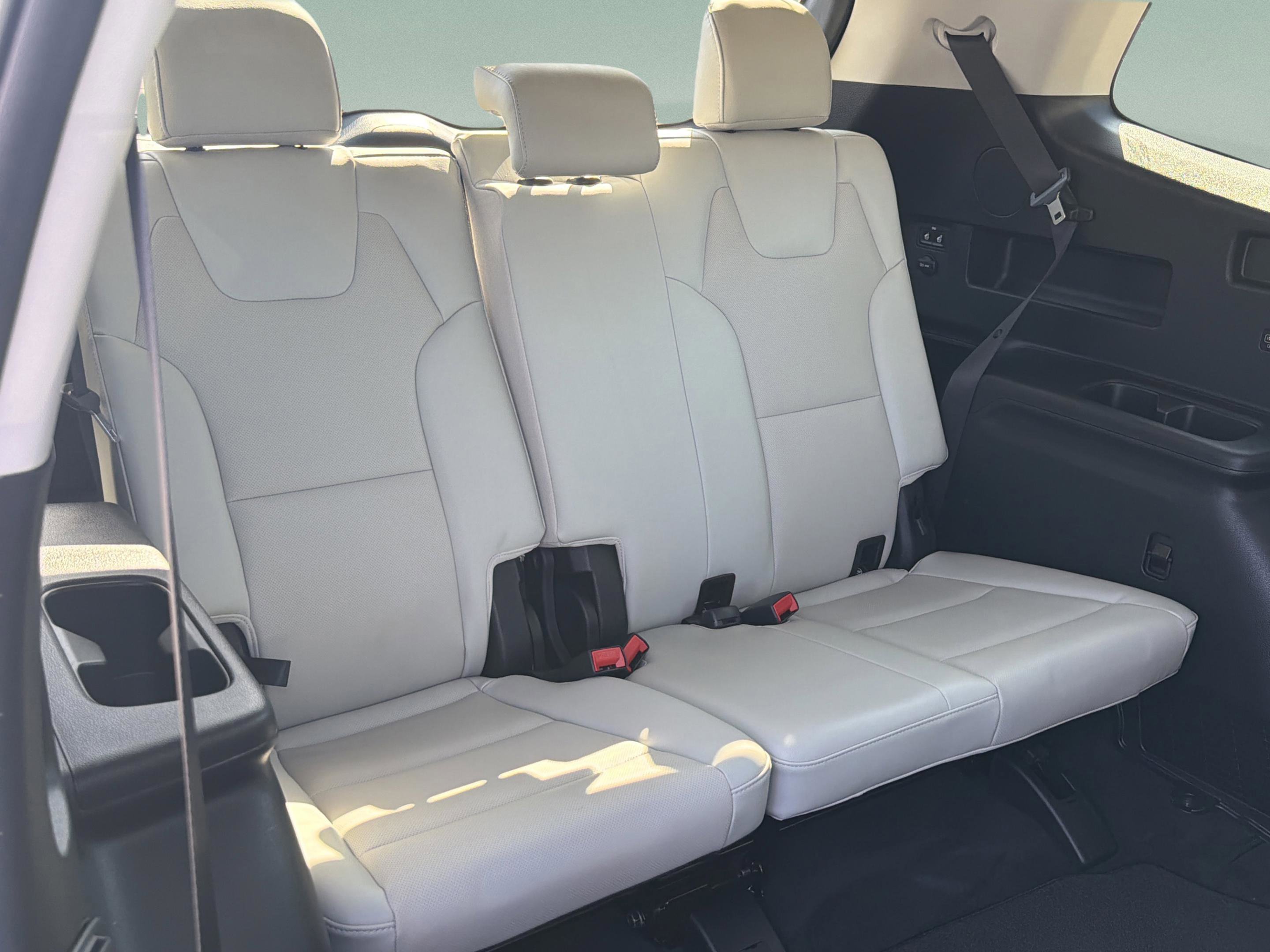 Used 2022 Kia Telluride S image 30