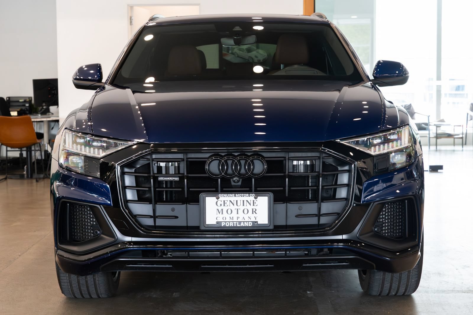Used 2022 Audi Q8 Prestige w/ Prestige Package AWD/4WD image 2