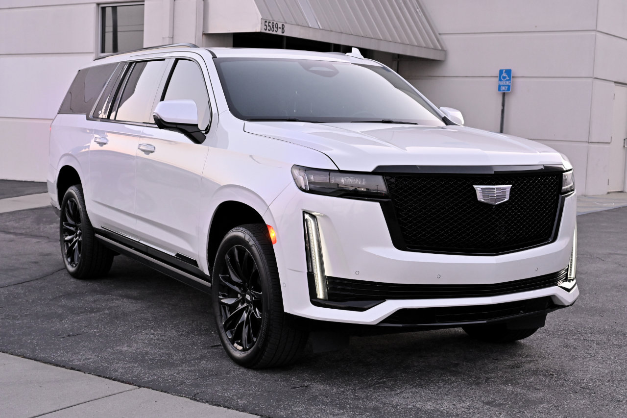 Used 2021 Cadillac Escalade ESV Sport w/ Driver Assist Tech Package image 8