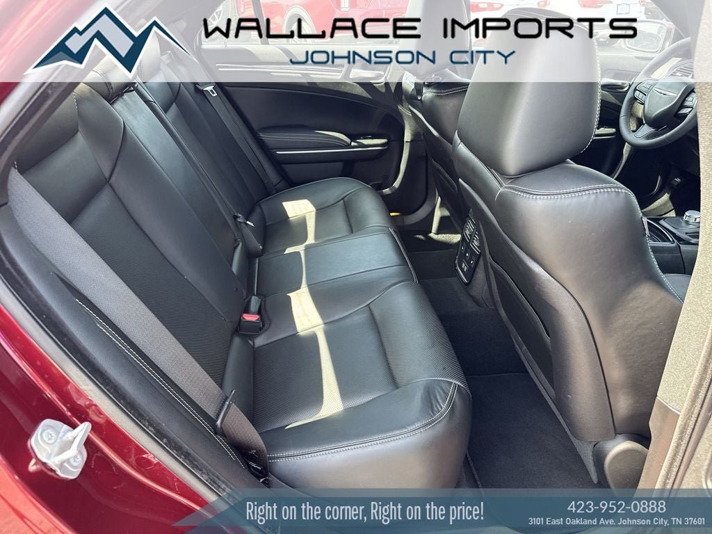 Used 2023 Chrysler 300 S w/ Comfort Group RWD image 42