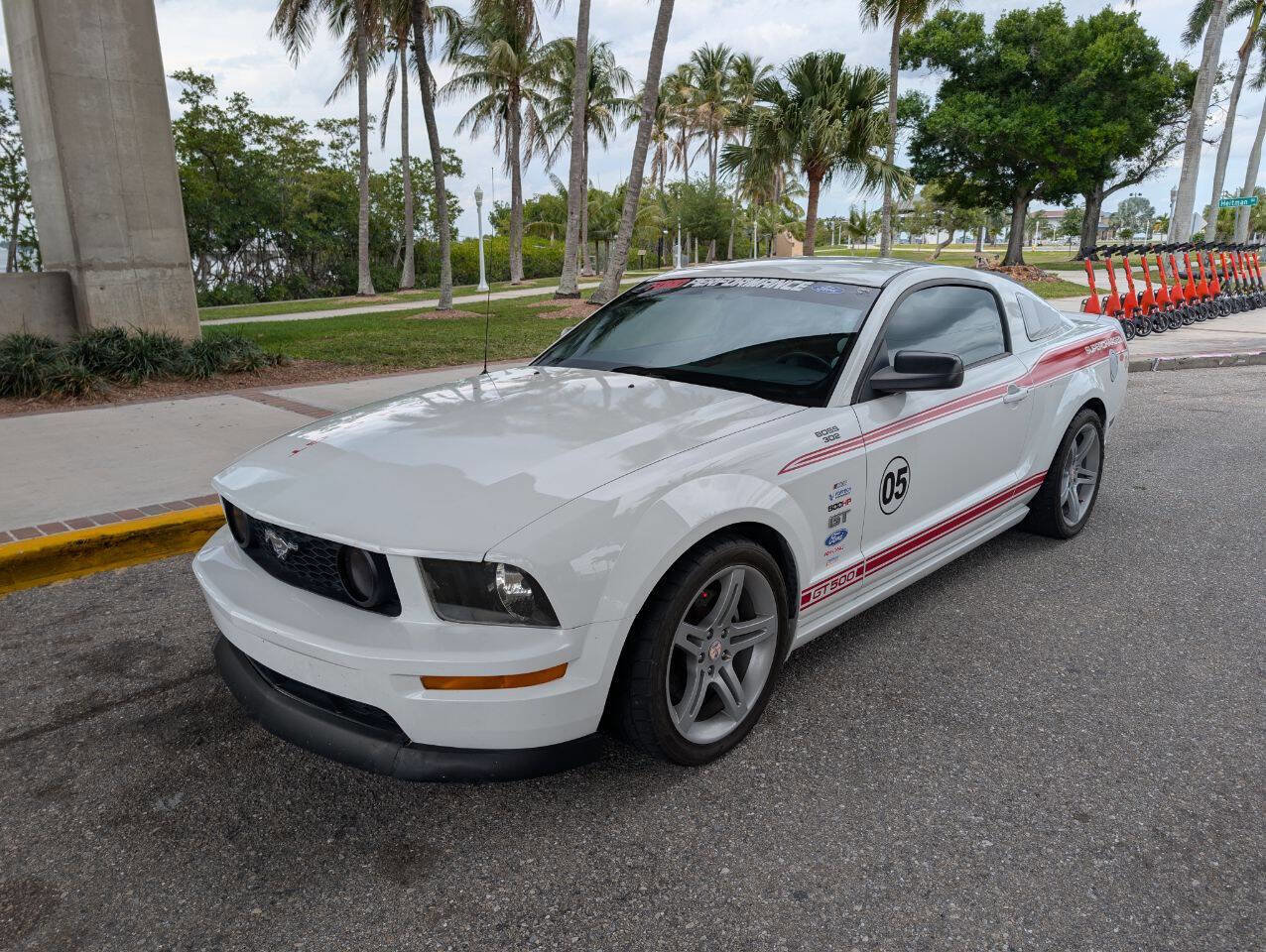 Used 2005 Ford Mustang GT Premium RWD image 2