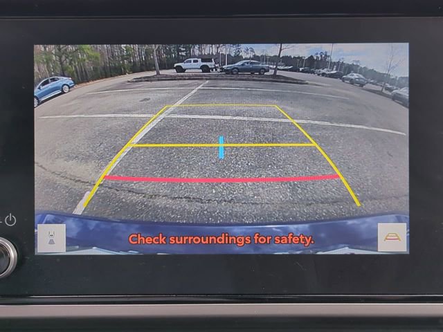 Used 2025 Toyota Camry SE FWD image 19