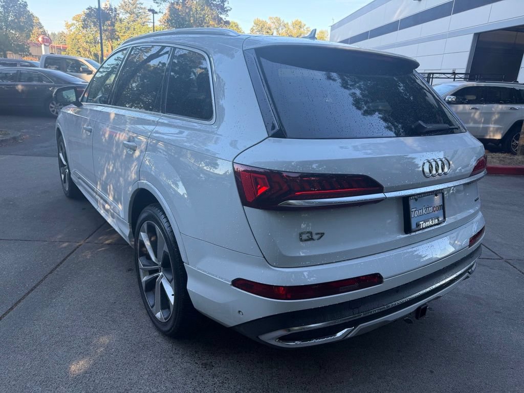 Used 2020 Audi Q7 3.0T Premium Plus w/ Premium Plus Package AWD/4WD image 6