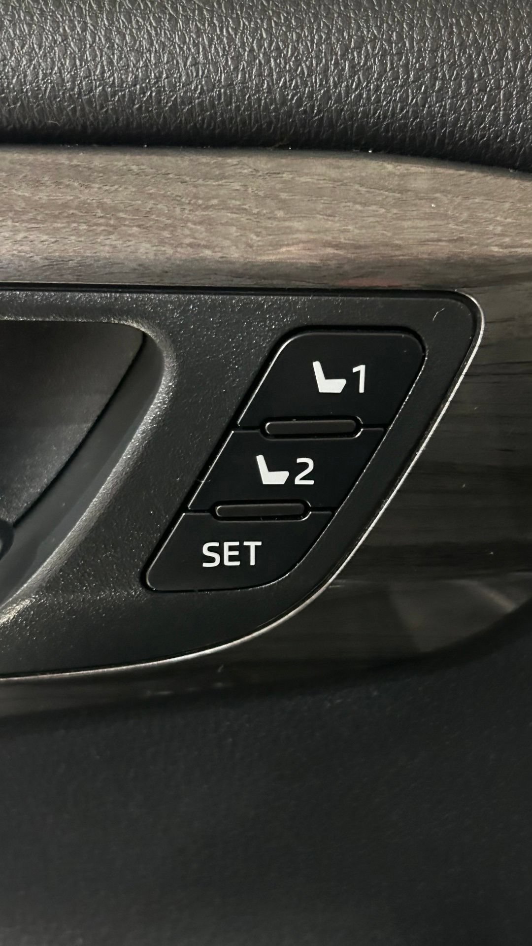 Used 2024 Toyota Highlander Platinum AWD/4WD image 45