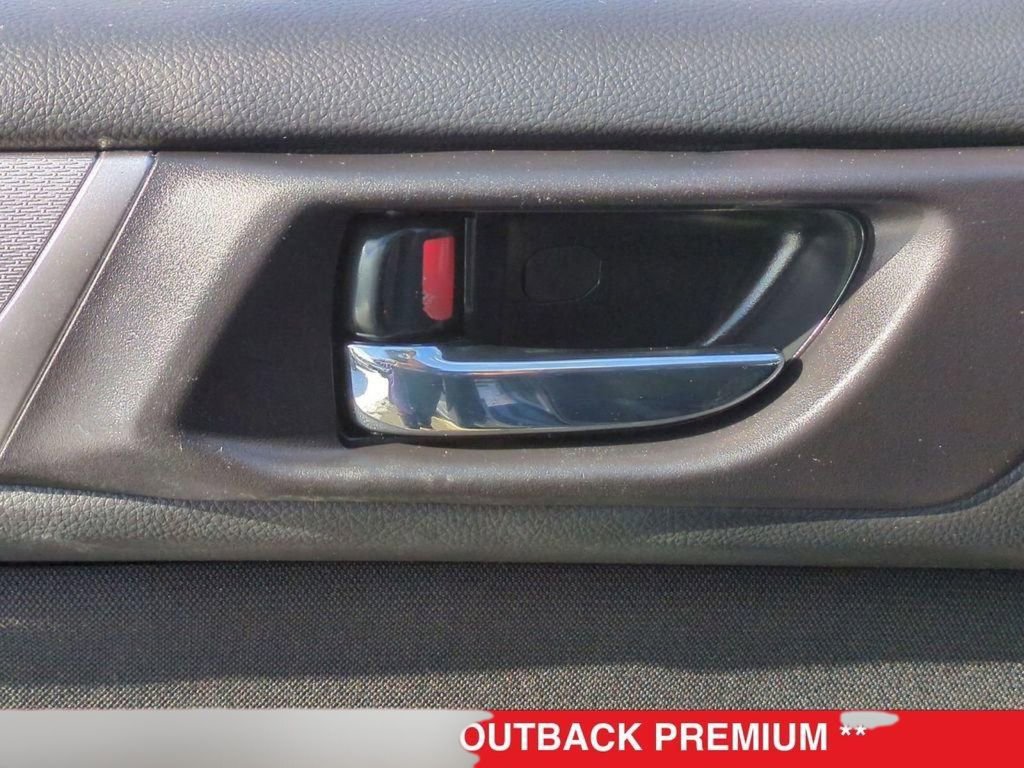 Used 2019 Subaru Outback 2.5i Premium image 12