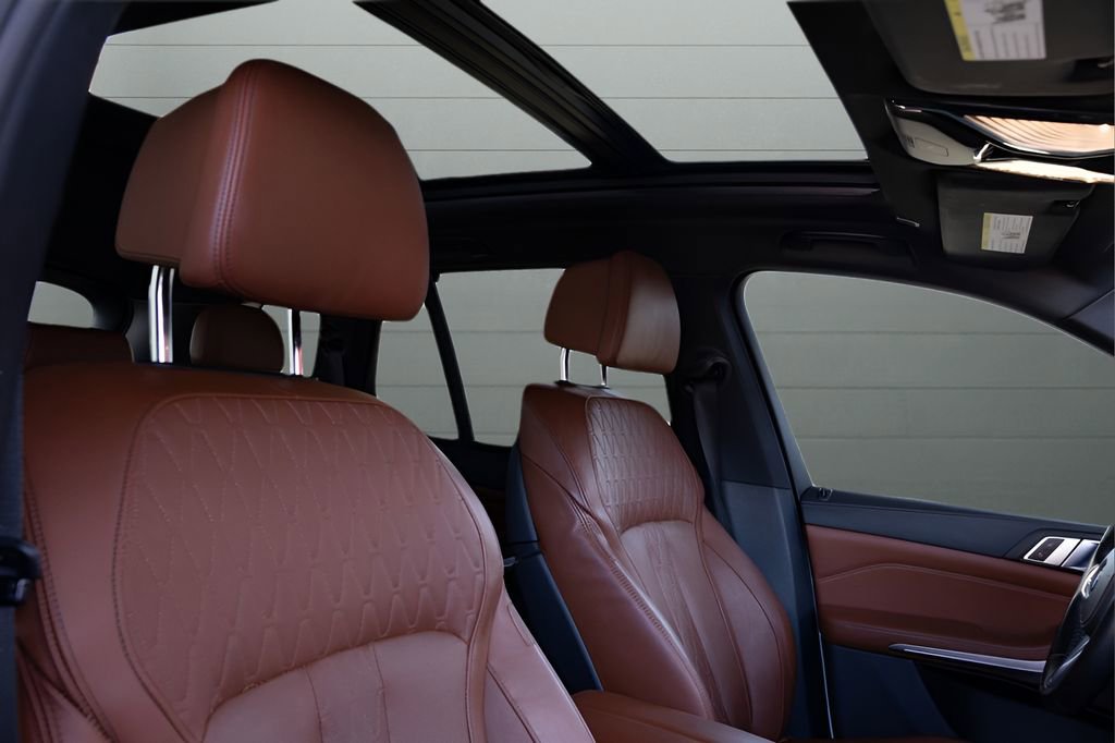 Used 2022 BMW X5 M50i w/ Executive Package AWD/4WD image 83