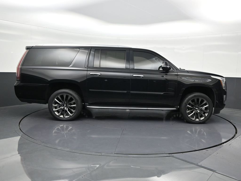 Used 2019 Cadillac Escalade ESV Luxury w/ Escalade Sport Edition image 7