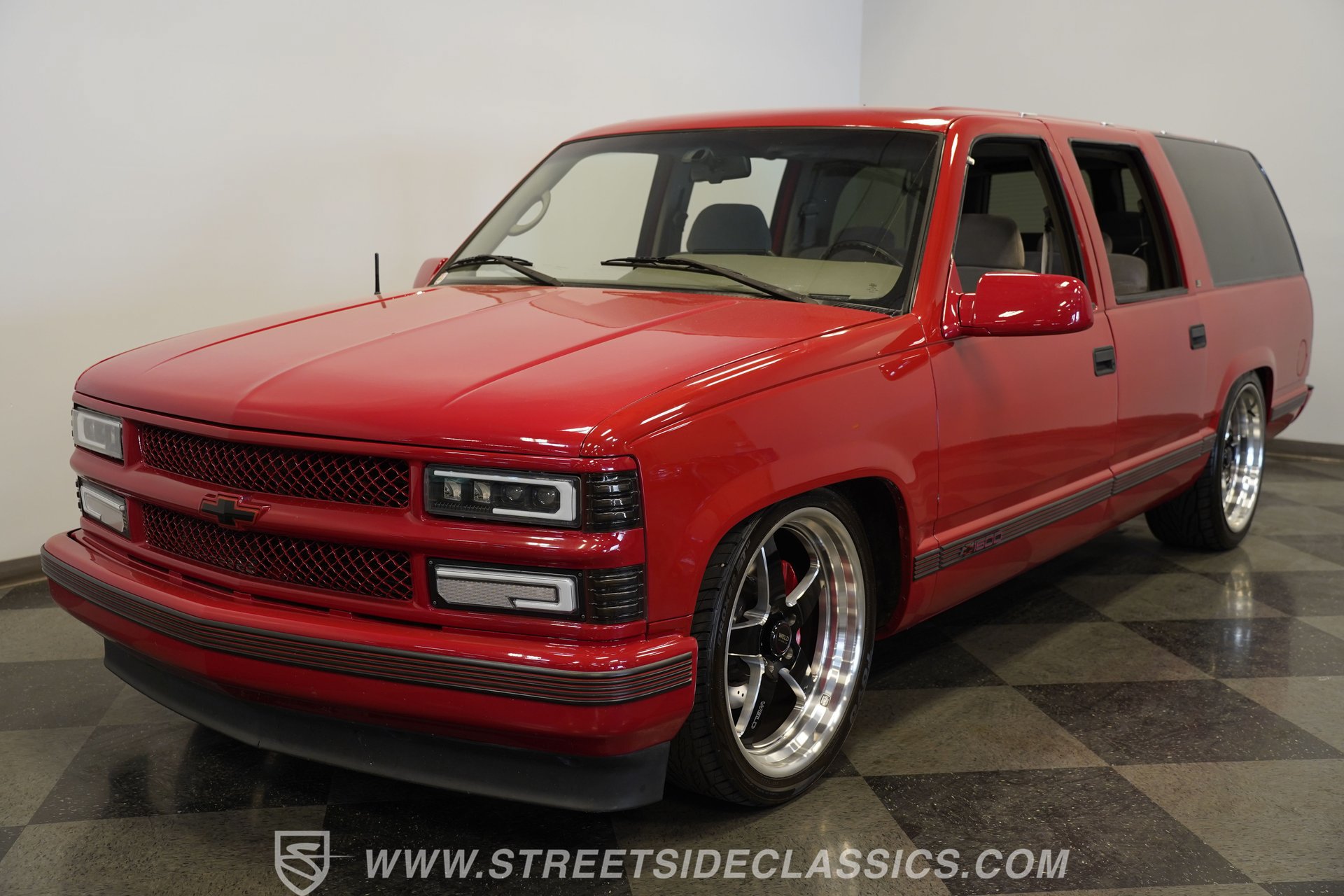 Used 1996 Chevrolet Suburban 2WD image 19