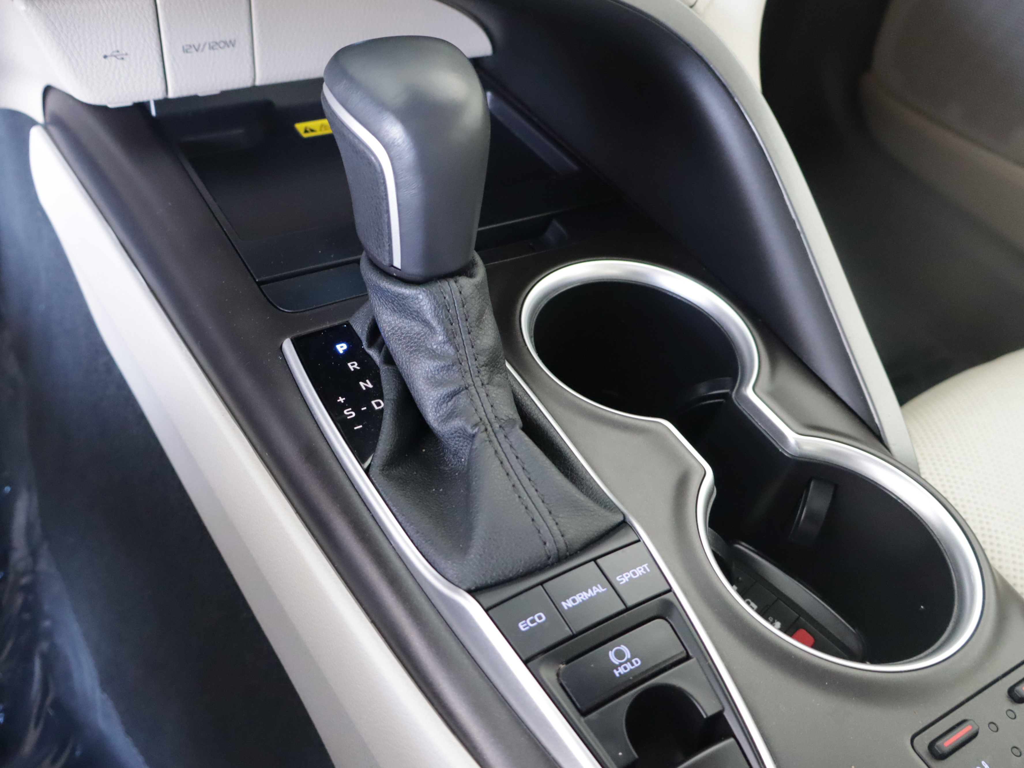 Used 2023 Toyota Camry XLE w/ Navigation Package AWD/4WD image 18