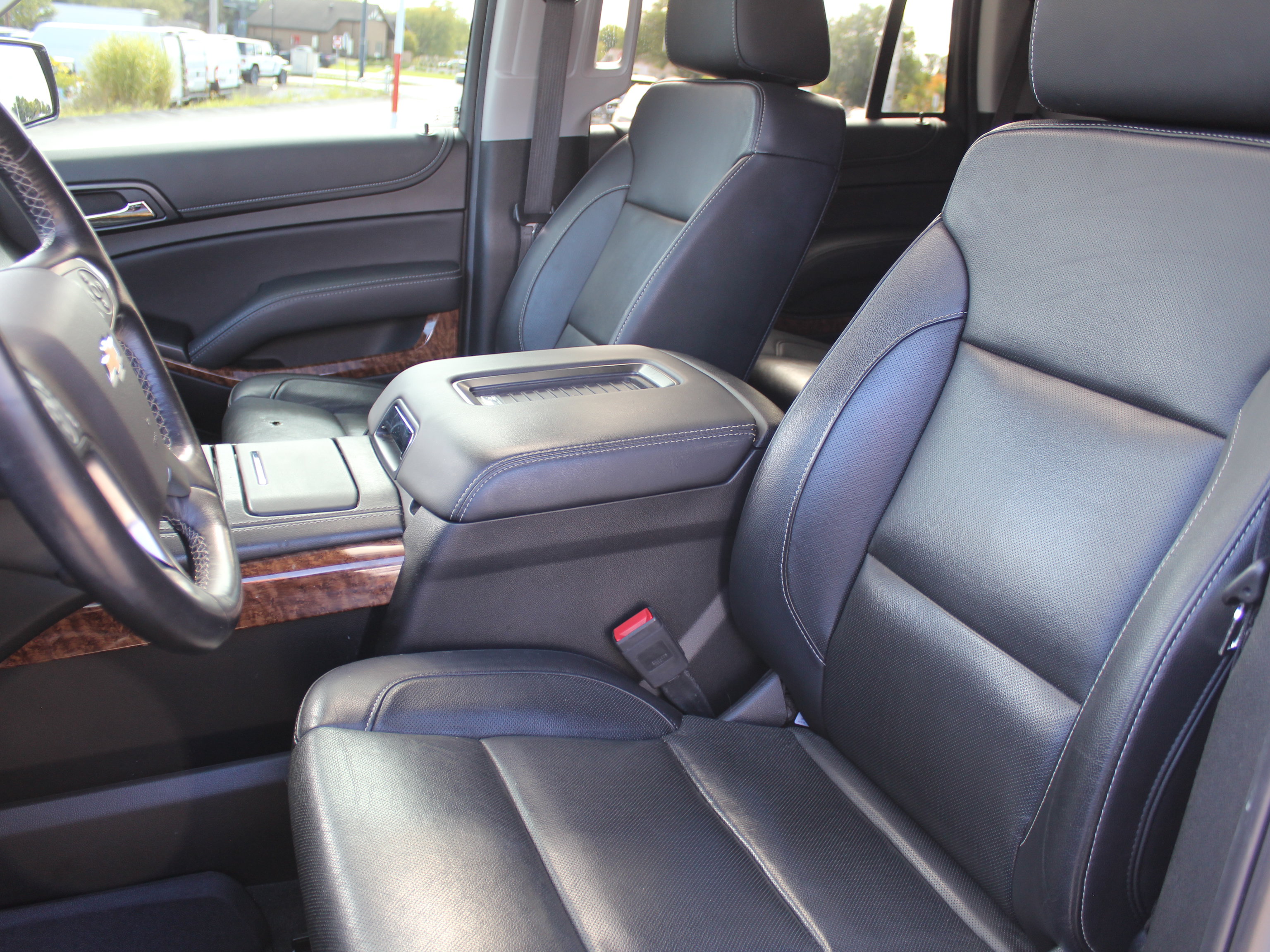 Used 2019 Chevrolet Tahoe Premier AWD/4WD image 13