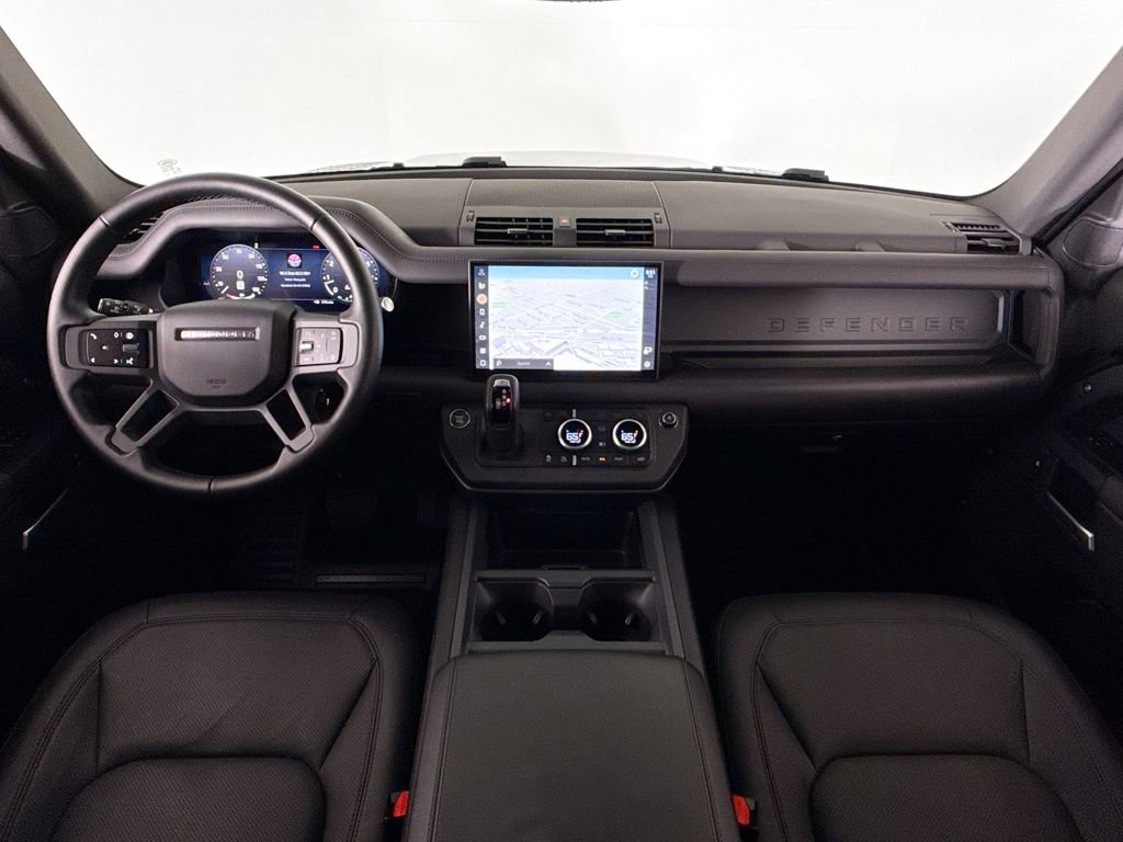 Used 2025 Land Rover Defender 110 S image 9