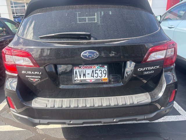 Used 2017 Subaru Outback 3.6R Touring AWD/4WD image 4