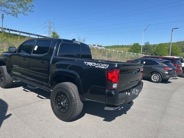 Used 2018 Toyota Tacoma TRD Sport image 17