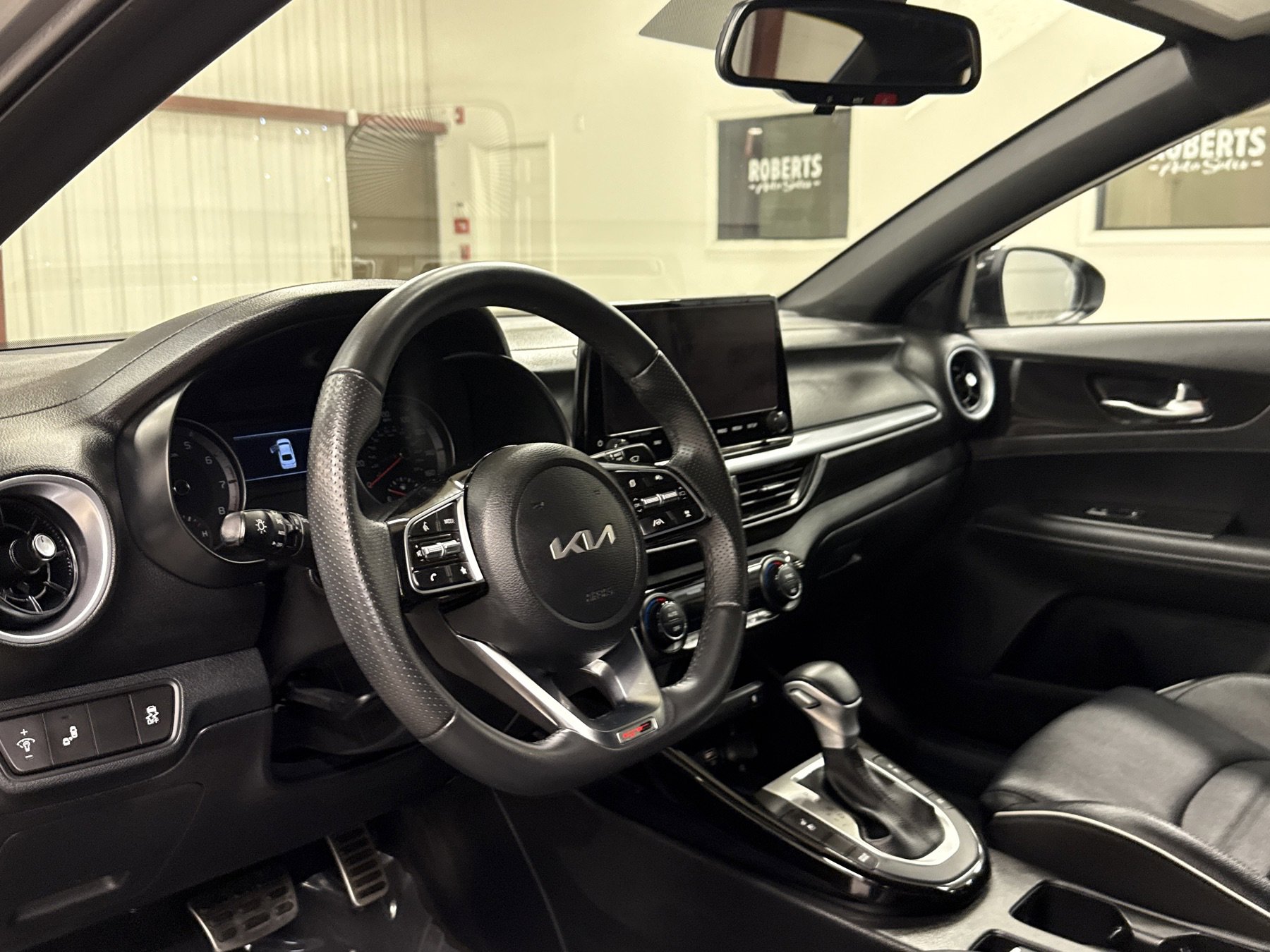 Used 2024 Kia Forte GT-Line w/ GT-Line Premium Package image 6