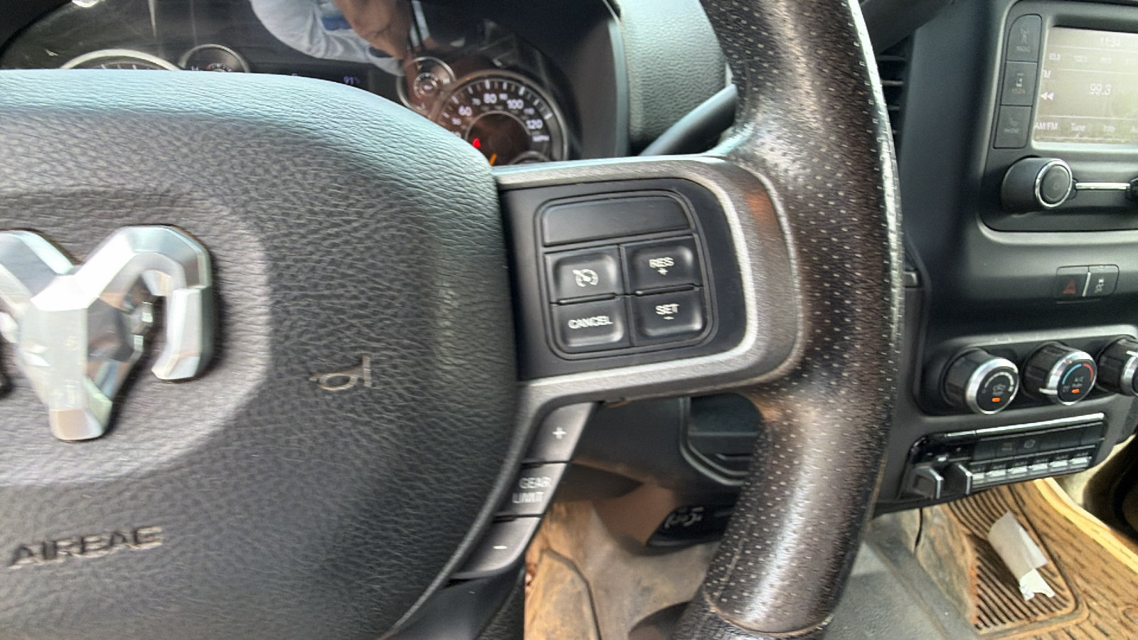 Used 2022 RAM 3500 Tradesman w/ Chrome Appearance Group AWD/4WD image 28