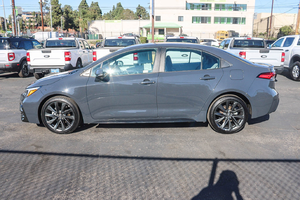 Used 2025 Toyota Corolla SE FWD image 34
