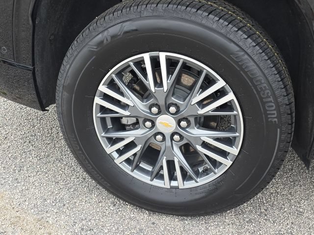 Used 2025 Chevrolet Traverse RS w/ LPO, Floor Liner Package FWD image 10