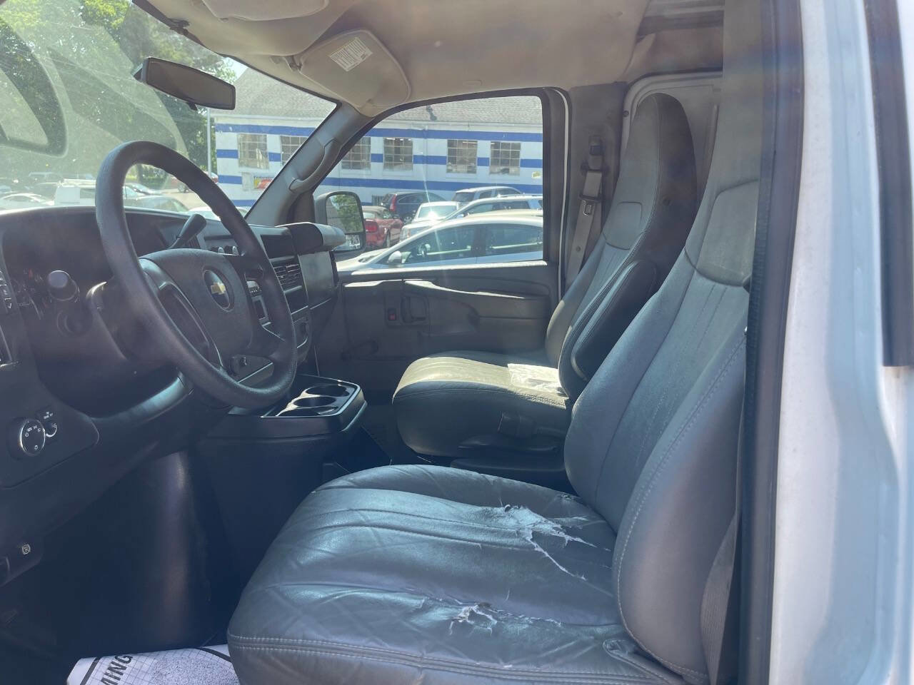 Used 2012 Chevrolet Express 1500 RWD image 10