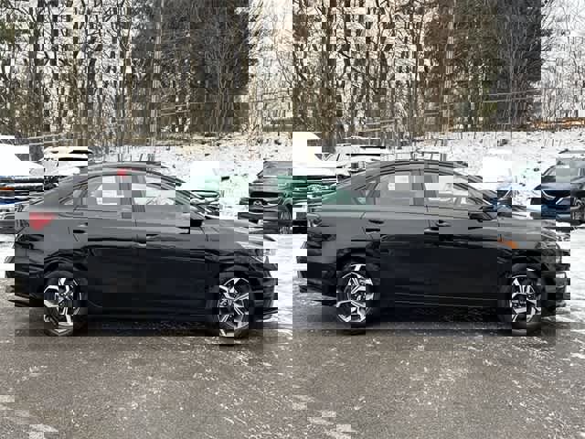 Used 2021 Kia Forte LXS image 3