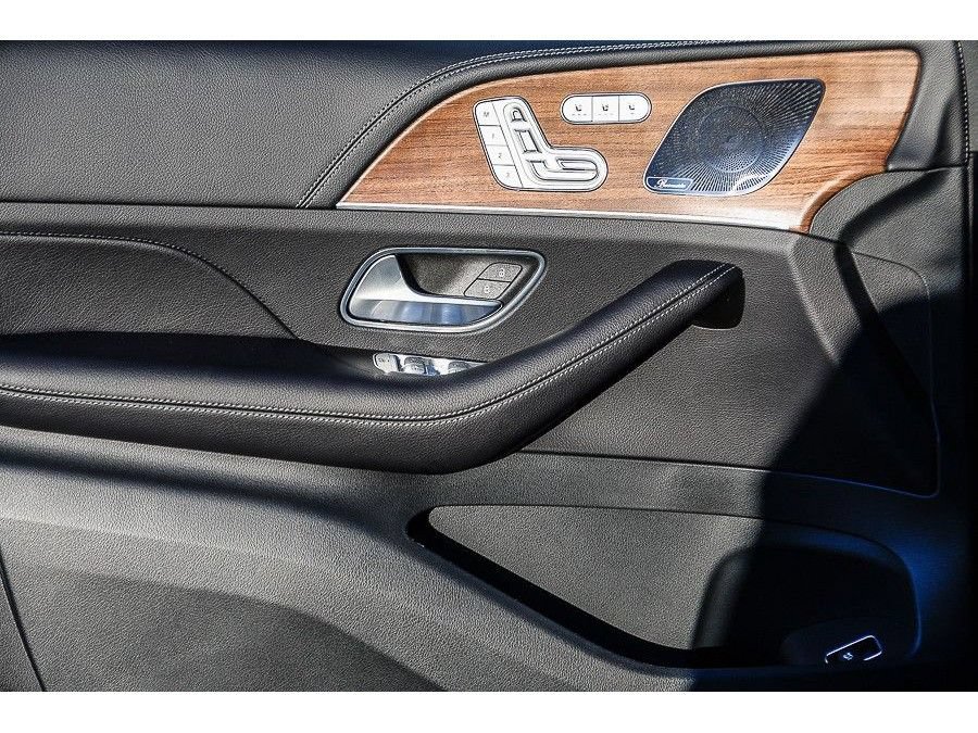 New 2026 Mercedes-Benz GLS 580 4MATIC image 21