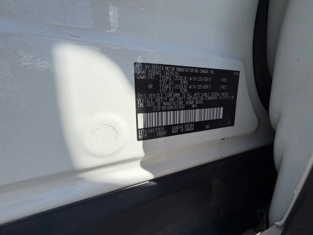 Used 2024 Toyota RAV4 LE AWD/4WD image 46