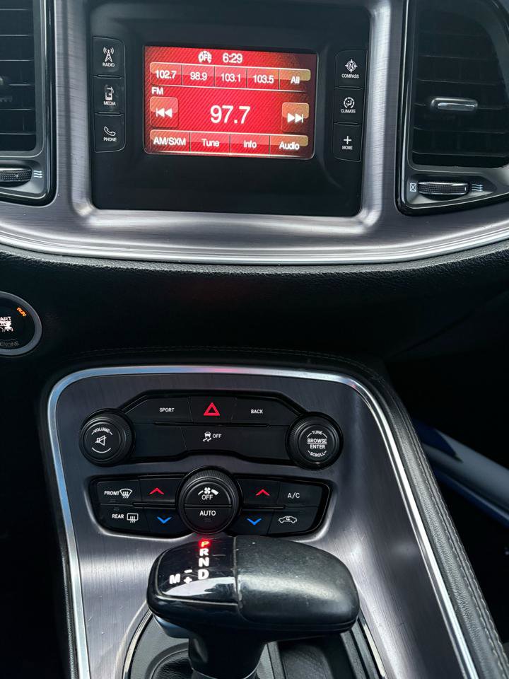 Used 2016 Dodge Challenger SXT RWD image 19