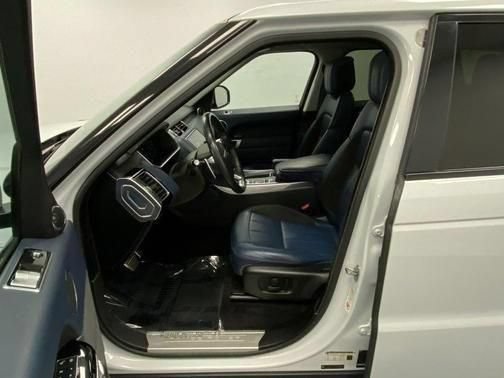 Used 2019 Land Rover Range Rover Sport HST AWD/4WD image 21